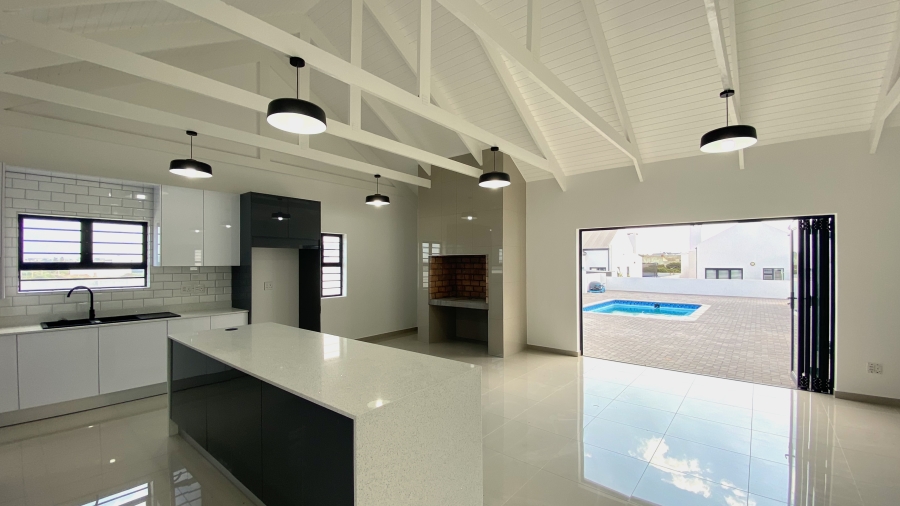 4 Bedroom Property for Sale in Britannia Bay Western Cape